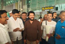 Photo of दुबई में फंसे कर्नाटक के 50 लोग सुरक्षित बेंगलुरु पहुंचे, विधायक नागेंद्र ने कराई विशेष विमान की व्यवस्था