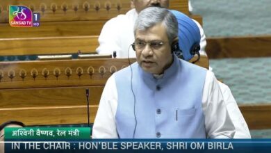 Photo of ट्रेनों में 78 प्रतिशत सीटें सामान्य और स्लीपर वर्ग की : वैष्णव