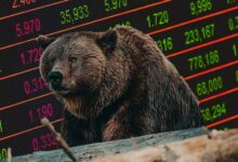 Photo of शुरुआती कारोबार में शेयर बाजार में बड़ी गिरावट, सेंसेक्स और निफ्टी लुढ़के