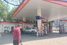 Photo of नो पेट्रोल की ओर बढ़ता लखनऊ… पंपों पर हाहाकार! कहीं खत्म तो कहीं लंबी लाइन