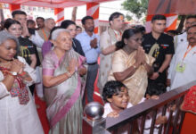 Photo of राष्ट्रपति मुर्मु ने नीम करौरी बाबा आश्रम पहुंचकर माथा टेका