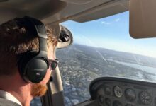 Photo of ग्लेन फिलिप्स ने हाथों से लैंड कराया एयरक्राफ्ट, क्रिकेट के बाहर भी दिखा हुनर