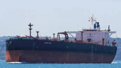 Photo of मुश्किल घड़ी में भारत के साथ खड़े हैं दोस्त देश! चीन जा रहा तेल टैंकर भारत की ओर मुड़ा