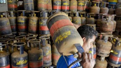 Photo of कमर्शियल गैस सिलेंडर पर सरकार का बड़ा फैसला, राज्यों को 10 प्रतिशत अतिरिक्त LPG कोटा मिलेगा