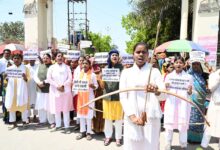 Photo of ’10 लाख हिंदू लड़कियों के मुस्लिम घरों में विवाह’, स्वामी अविमुक्तेश्वरानन्द के बयान पर भड़के नाजनीन अंसारी, दर्ज कराई FIR