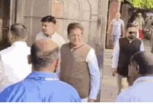 Photo of केंद्रीय उद्योग एवं वाणिज्य मंत्री पीयूष गोयल ने पत्नी सहित ताजमहल को निहारा