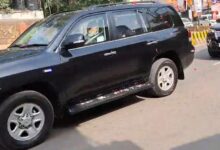 Photo of प्रधानमंत्री मोदी के बेरका से श्रीकाशी विश्वनाथ मंदिर तक के मेगा रोड शो में उमड़े लोग, शंखध्वनि और पुष्पवर्षा के साथ शाही स्वागत