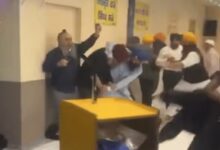 Photo of जर्मनी के गुरुद्वारे में खूनी संघर्ष: चलीं कृपाणें और गोलियां, 11 लोग लहूलुहान