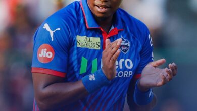 Photo of तेज गेंदबाज लुंगी एनगिडी की चोट के बाद की पहली प्रतिक्रिया, बोले-सब ठीक