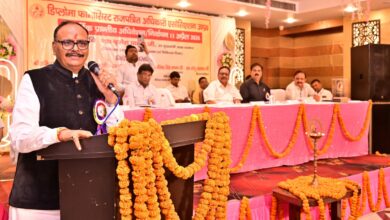 Photo of चिकित्सा विभाग की अहम कड़ी हैं फार्मासिस्टः ब्रजेश पाठक