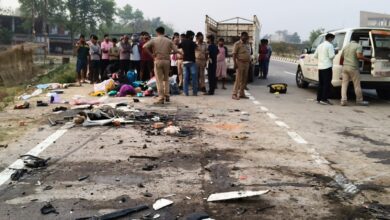 Photo of मऊ में स्कॉर्पियो–ट्रेलर की टक्कर में 5 लोगों की मौत