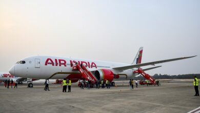 Photo of एयर इंडिया एयरलाइन का पहला नवीनीकृत बोइंग 787-8 विमान पहुंचा दिल्ली एयरपोर्ट
