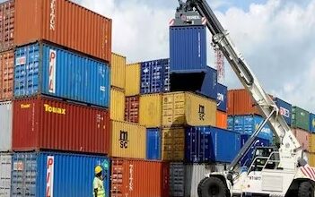 Photo of पश्चिम एशिया में जारी जंग के बीच बड़ी राहत, सरकार ने पेट्रोकेमिकल उत्पादों को किया ड्यूटी फ्री