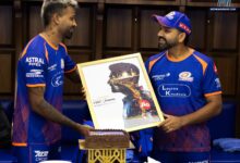 Photo of “आपने हमें प्रेरित किया”: हार्दिक पांड्या ने रोहित शर्मा के मुंबई इंडियंस में 15 साल पूरे होने पर जताया आभार