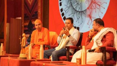 Photo of एकात्म पर्वः ओंकारेश्वर में दिखा अद्वैत और एआई का संगम