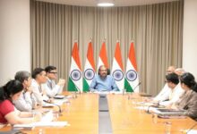 Photo of शिक्षा मंत्री ने एनसीईआरटी की पाठ्यपुस्तकों की उपलब्धता की समीक्षा की