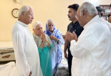 Photo of पूर्व केंद्रीय मंत्री व कांग्रेस नेता मोहसिना किदवई सुपुर्दे खाक, राहुल गांधी ने कब्रिस्तान पहुंचकर दी श्रद्धांजलि