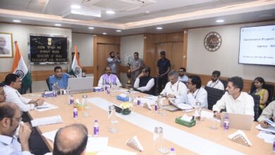 Photo of कर्नाटक के 7,926 किमी राष्ट्रीय राजमार्गों की गडकरी ने की समीक्षा, गुणवत्ता, रखरखाव पर दिए निर्देश