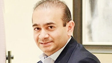 Photo of नीरव मोदी की फ्रांसीसी चाल : ब्रिटेन में हार के बाद मानवाधिकार की शरण में भगोड़ा, क्या भारत आने से बच पाएगा?