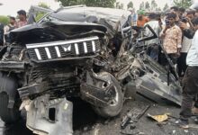 Photo of बरेली में बाईपास पर खड़े टैंकर से टकराई बोलेरो, चार की मौत व कई घायल