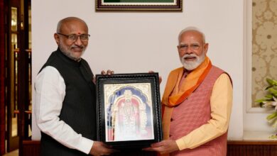 Photo of प्रधानमंत्री ने उपराष्ट्रपति से मुलाकात कर पुथांडु की शुभकामनाएं दी