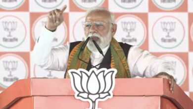 Photo of सिलीगुड़ी में मोदी का टीएमसी पर हमला- इसबार बंगाल से ममता सरकार की विदाई तय