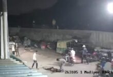 Photo of दिल्ली के जहांगीरपुरी में सरेआम खूनी खेल