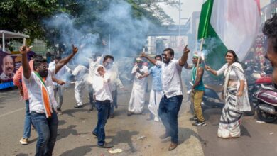 Photo of केरल में 10 साल बाद सत्ता परिवर्तन: यूडीएफ (UDF) की शानदार वापसी, 140 में से 102 सीटें जीतकर वामपंथियों को किया बेदखल