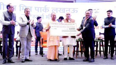 Photo of यूपी बनेगा ‘टेक्सटाइल हब’: अमरोहा समेत 4 नए टेक्सटाइल पार्क को कैबिनेट की मुहर, लाखों युवाओं को मिलेगा सीधा रोजगार