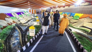 Photo of उत्तर प्रदेश में विकास की नई रफ्तार: 594 किलोमीटर लंबे ‘गंगा एक्सप्रेस-वे’ का संचालन शुरू, शुरुआती 15 दिनों तक पथकर (Toll) से मिलेगी पूर्ण छूट