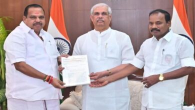 Photo of विधायकों की कथित खरीद-फरोख्त पर अन्नाद्रमुक ने राज्यपाल से की सीबीआई जांच की मांग