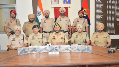 Photo of सरहद पार के हथियार तस्करी मॉड्यूल से जुड़े चार गुर्गे गिरफ्तार, सात पिस्तौलें बरामद