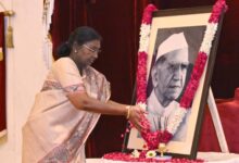 Photo of राष्ट्रपति मुर्मु ने फखरुद्दीन अली अहमद को अर्पित की श्रद्धांजलि