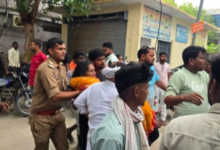 Photo of बलिया में तिहरा सड़क हादसा, ANM की मौत : कार, बाइक और ई-रिक्शा की भिड़ंत में मची चीख-पुकार; 12 लोग गंभीर घायल