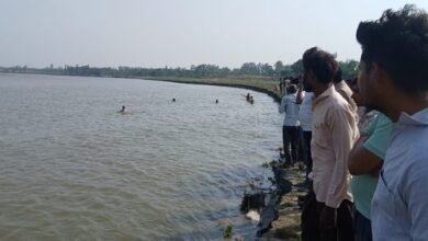 Photo of UP में बड़ा हादसा: पांच लोग गंगा में डूबे, अंतिम संस्कार के बाद कर रहे थे स्नान; तलाश जारी