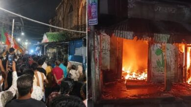 Photo of बंगाल में चुनाव बाद हिंसा : संदेशखाली में सुरक्षाबलों पर फायरिंग, कोलकाता में TMC दफ्तर पर चला बुलडोजर