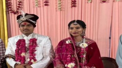Photo of जेल के अंदर प्यार… मुस्लिम महिला जेलर ने कैदी से की शादी, उम्रकैद की सजा काट चुके हिंदू युवक संग लिए फेरे