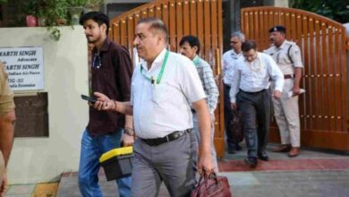 Photo of 7 घंटे तक पूछताछ, सवालों के जवाब नहीं दे पाईं ट्विशा शर्मा की सास… CBI ने ‘टनल व्यू’ जांच के बाद गिरिबाला सिंह को किया गिरफ्तार