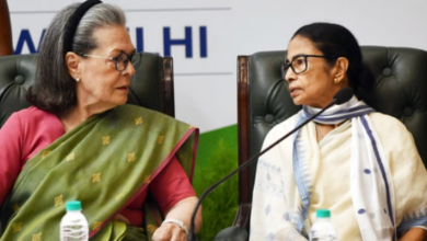 Photo of सियासी गलियारों में मची हलचल पर विराम: कांग्रेस ने TMC के विलय की खबरों को बताया कोरी अफवाह, कहा- सोनिया-ममता की मुलाकात का था बड़ा मकसद