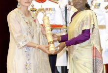 Photo of राष्ट्रपति मुर्मू ने सविता पूनिया को किया सम्मानित, बोलीं- सपने से भी बड़ा है यह सम्मान