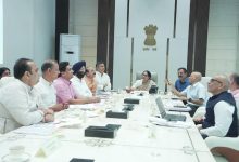 Photo of दिल्ली में श्रमिकों को मिलेगा 2 लाख और पूरे परिवार को 10 लाख तक का कैशलेस उपचार