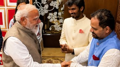 Photo of पीएम नरेन्द्र मोदी से मिले ‘पंचायत’ के चर्चित किरदार बिनोद और भूषण