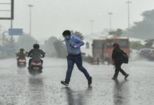 Photo of अब बस कुछ कदम दूर है मानसून! यूपी-दिल्ली समेत 17 राज्यों में भारी बारिश, ओलावृष्टि और आंधी का अलर्ट जारी