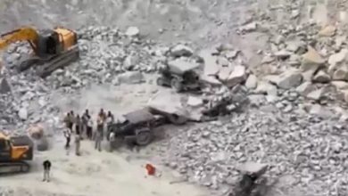Photo of कर्नाटक में बड़ा हादसा, ग्रेनाइट खदान में चट्टान गिरने से मप्र के पांच मजदूरों समेत 7 की मौत