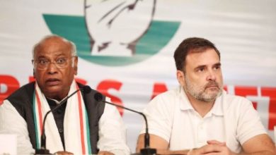 Photo of मल्लिकार्जुन खरगे और राहुल गांधी ने की श्री राम जन्मभूमि तीर्थ क्षेत्र ट्रस्ट के वित्तीय मामलों की स्वतंत्र जांच की मांग