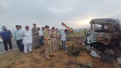Photo of राजस्थान के दौसा में दिल्ली-मुंबई एक्सप्रेस-वे पर ट्रक से टकराई बस, सात की मौत