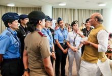 Photo of चार महासागरों की यात्रा पूरी करके घर लौटीं नौ सैन्य महिला अधिकारी सम्मानित