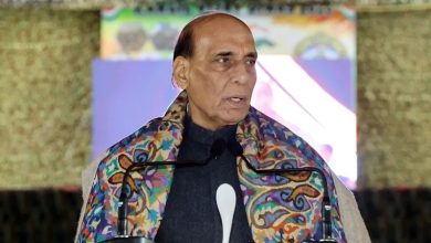 Photo of 27वां कारगिल विजय दिवस: रक्षा मंत्री राजनाथ सिंह ने द्रास स्थित वॉर मेमोरियल पहुंचकर शहीदों को दी श्रद्धांजलि, ‘वर्चुअल वॉर्कथ्रू पोर्टल’ का किया उद्घाटन