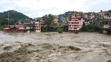 Photo of कश्मीर के अनंतनाग में प्रकृति का तांडव: 60 मिनट में दो बार फटा बादल, पहलगाम के होटलों में घुसा सैलाब; अलर्ट जारी