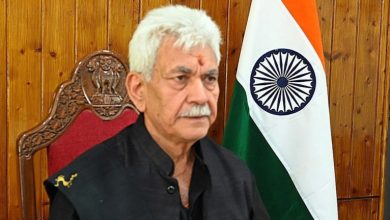 Photo of अमरनाथ तीर्थयात्रियों का टूटा रिकॉर्ड! उपराज्यपाल की बिना रजिस्ट्रेशन वाले श्रद्धालुओं से अपील- जल्दबाजी न करें, बारी का इंतजार करें